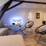 公寓 Fewomo, Historisches Moselflair Apartment, 6 Personen, Stilvoll & Komfortabel Fuer Deinen Urlaub 利塞尔