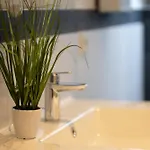 Fewomo, Historisches Moselflair Apartment, 6 Personen, Stilvoll & Komfortabel Fuer Deinen Urlaub *