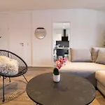公寓 Fewomo, Historisches Moselflair Apartment, 6 Personen, Stilvoll & Komfortabel Fuer Deinen Urlaub 利塞尔