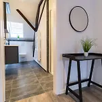 Fewomo, Historisches Moselflair Apartment, 6 Personen, Stilvoll & Komfortabel Fuer Deinen Urlaub * 利塞尔