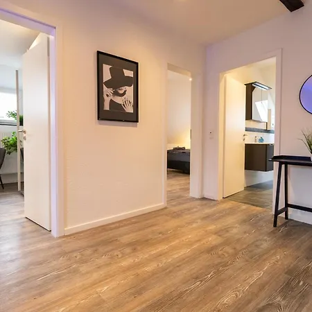 Апартаменты Fewomo, Historisches Moselflair Apartment, 6 Personen, Stilvoll & Komfortabel Fuer Deinen Urlaub