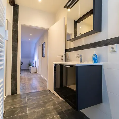 公寓 Fewomo, Historisches Moselflair Apartment, 6 Personen, Stilvoll & Komfortabel Fuer Deinen Urlaub