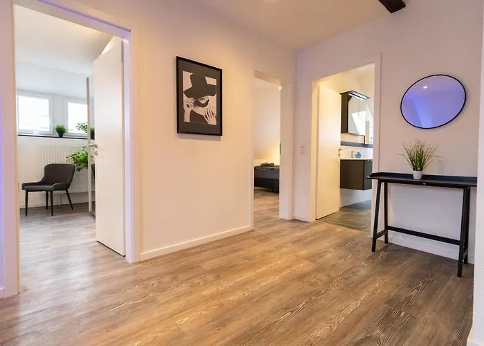 アパート Fewomo, Historisches Moselflair Apartment, 6 Personen, Stilvoll & Komfortabel Fuer Deinen Urlaub