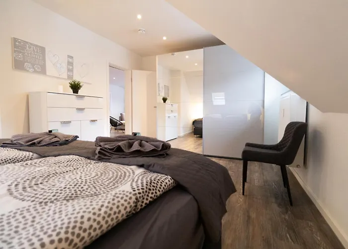 Fewomo, Historisches Moselflair Apartment, 6 Personen, Stilvoll&komfortabel Für Deinen Urlaub Lieser